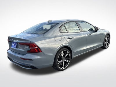 2024 Volvo S60 B5 Plus Dark Theme