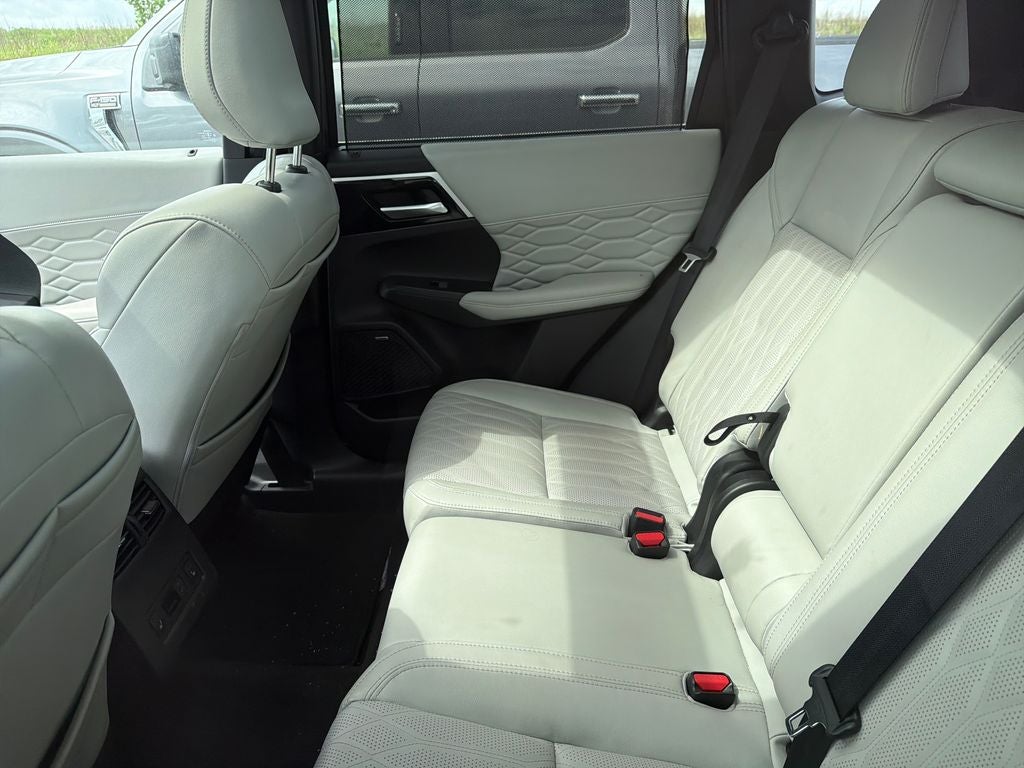 2025 Mitsubishi Outlander SEL