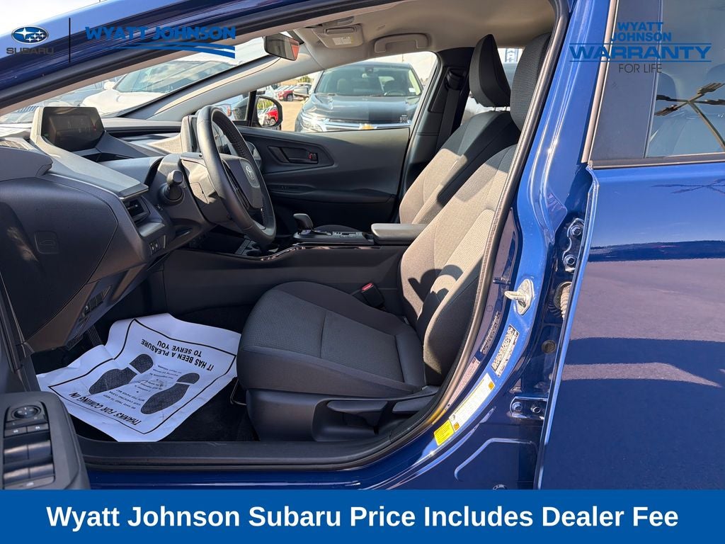 2025 Toyota Prius LE