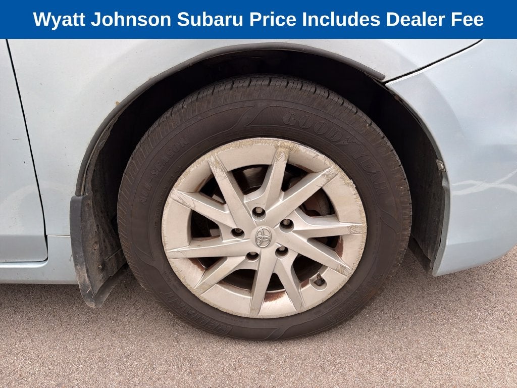 2014 Toyota Prius v Two