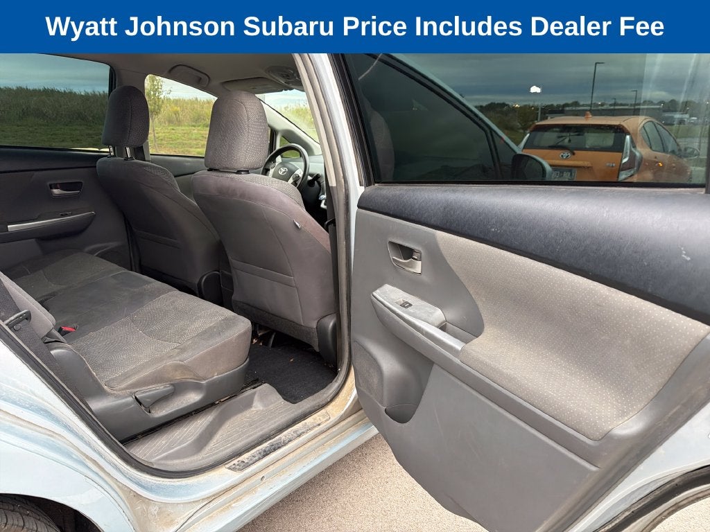 2014 Toyota Prius v Two