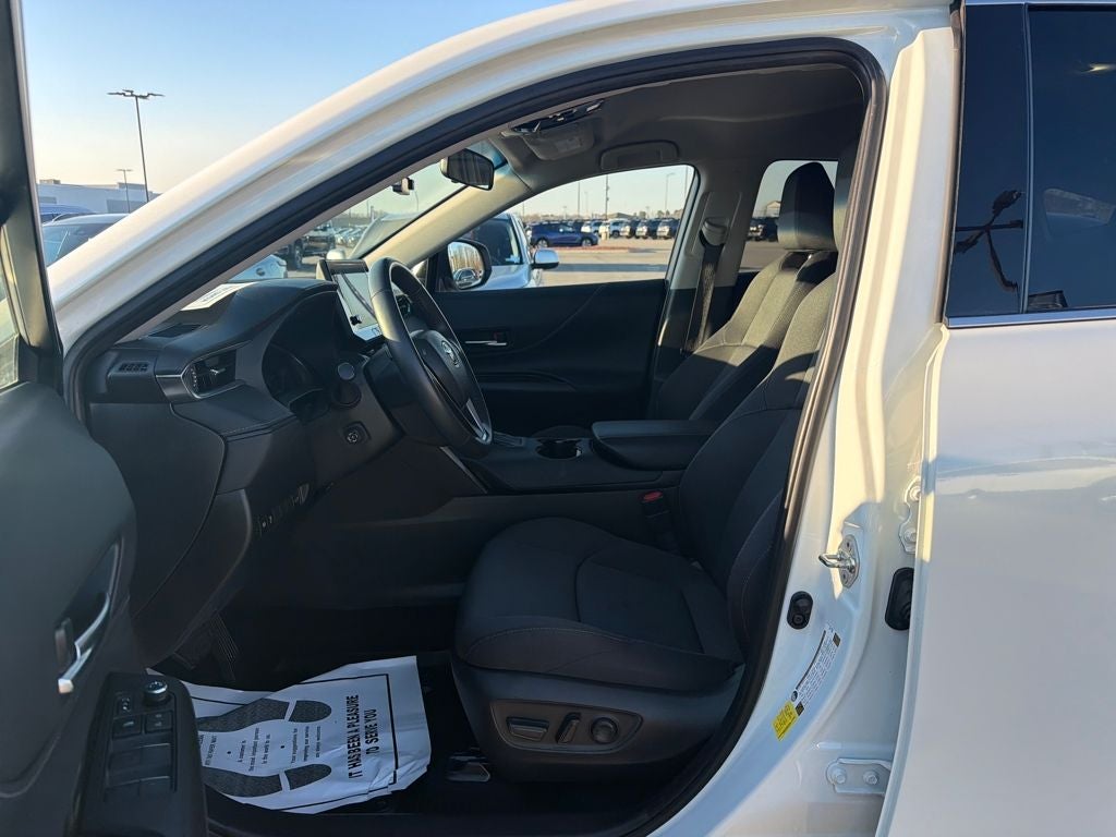 2023 Toyota Venza LE