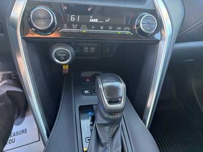 2023 Toyota Venza LE