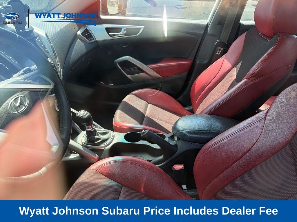 2013 Hyundai Veloster Base w/Red