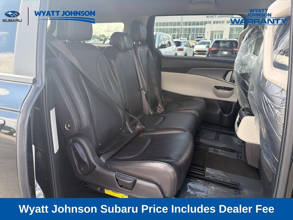 2024 Kia Carnival LX