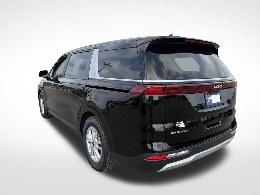 2024 Kia Carnival LX