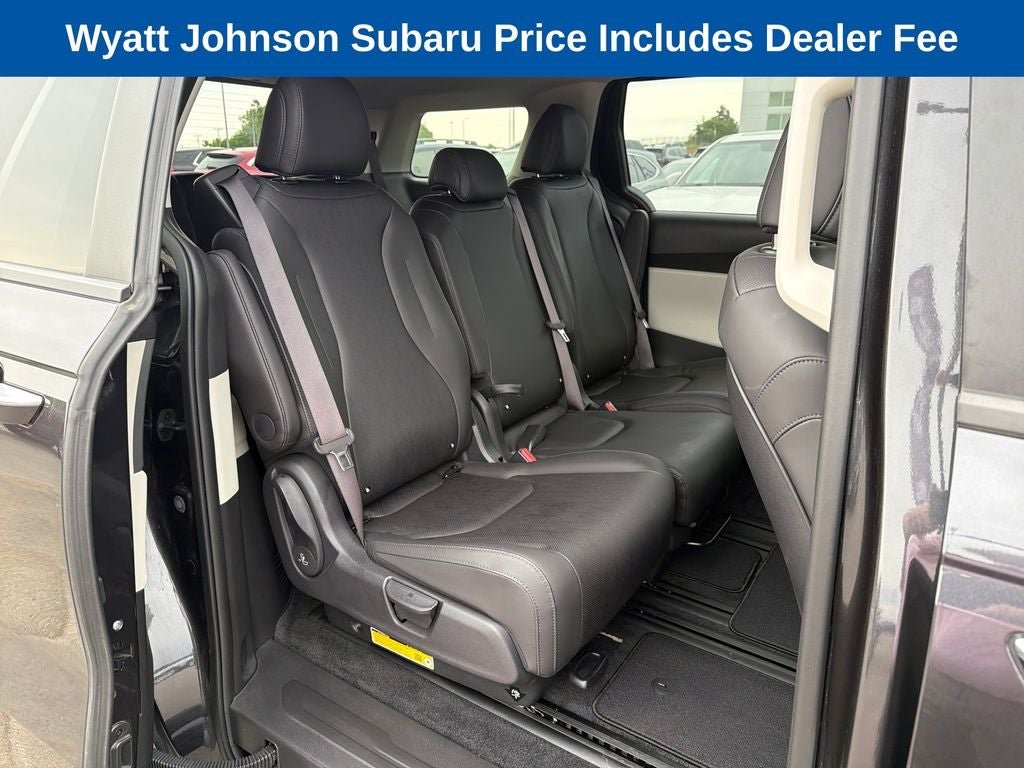 2024 Kia Carnival LX