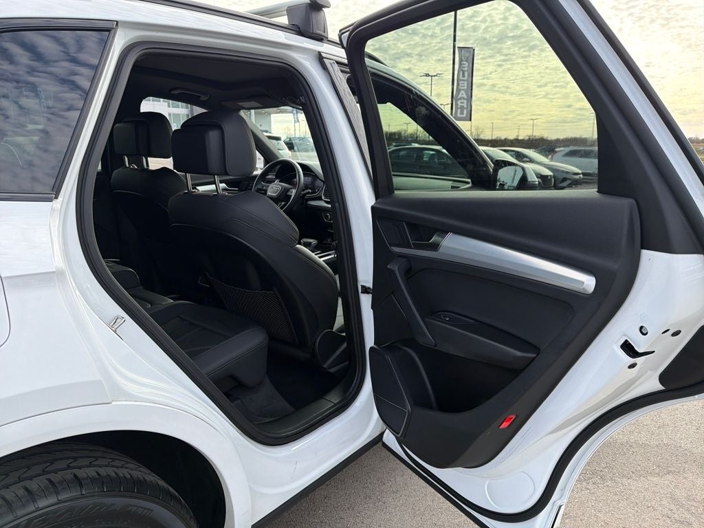 2025 Audi Q5 45 S line Premium quattro