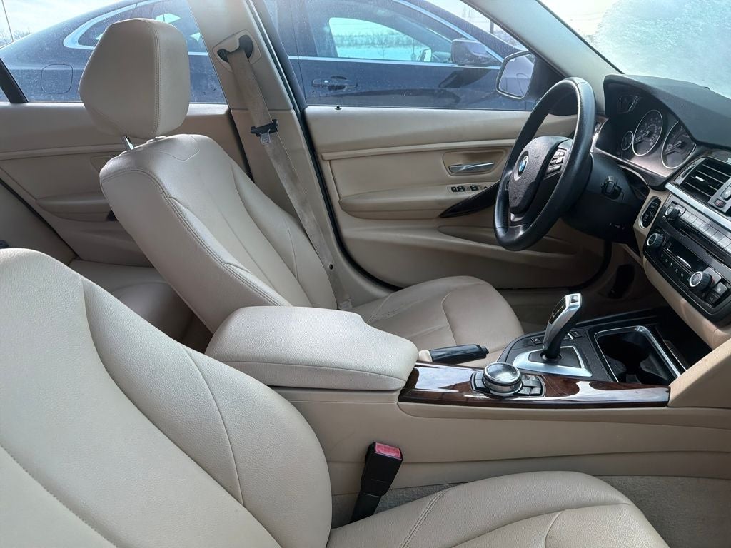 2015 BMW 3 Series 320i